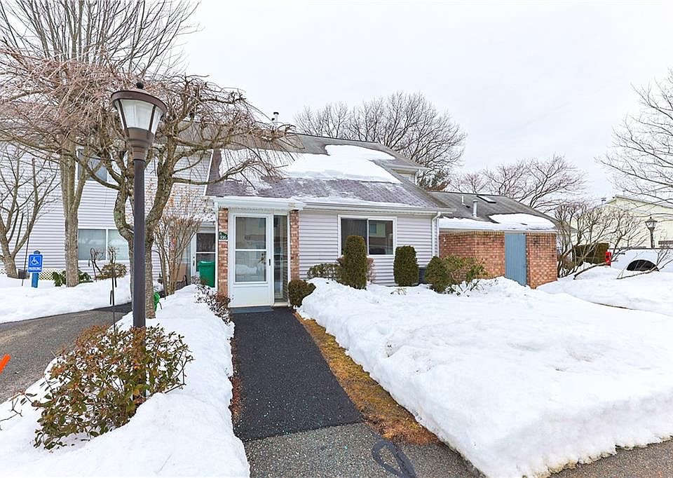1st image of 816 Williamsburg Cir Unit 816