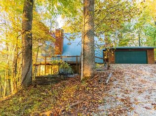 702 Rhododendron Dr, Topton, NC 28781
