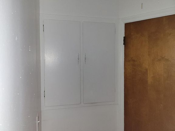 2nd image of 2903 Gunckel Blvd