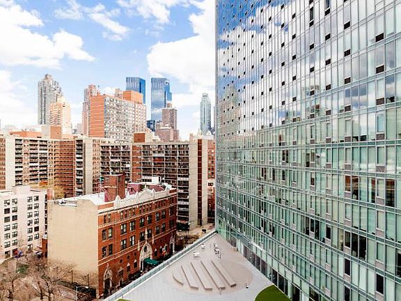 5th image of 555 W 53rd St APT 1153
