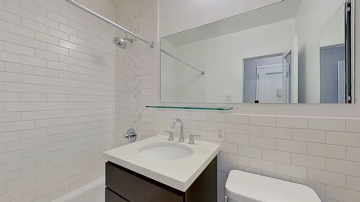 Rented by Compass | media 32