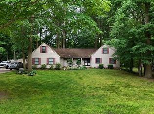 2130 Old Mill Rd, Madison, OH 44057