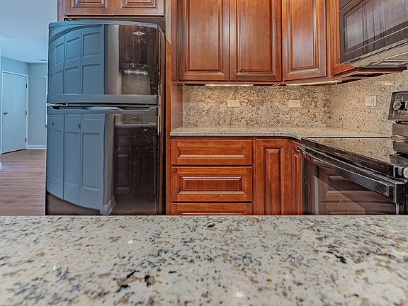 5th image of 1303 Wyndham Dr #D-107