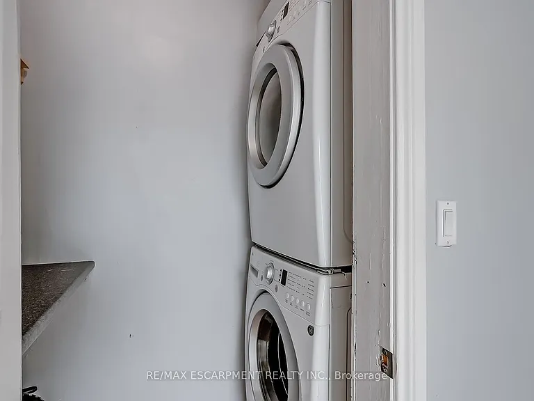 87 Colbourne St #2 — Photo 17