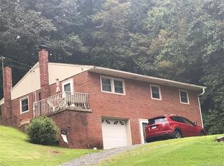 1961 Deer Park Lake Rd, Spruce Pine, NC 28777