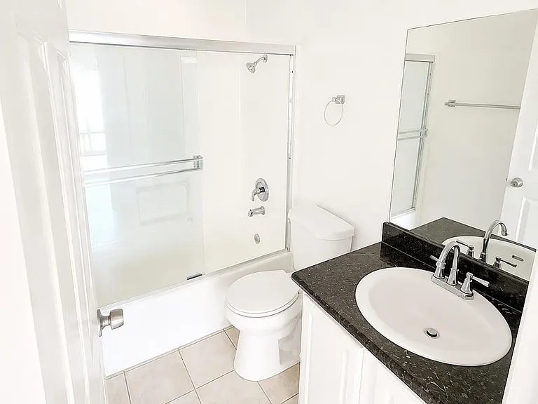1515 S 40th St — Photo 12