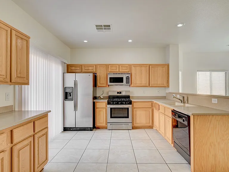 8918 Houston Ridge Ave — Photo 5