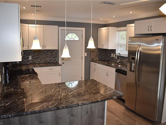 4th image of 4713 Douglas Ln Unit 8