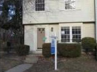 3915 Sunny Brook Ct, Woodbridge, VA 22192
