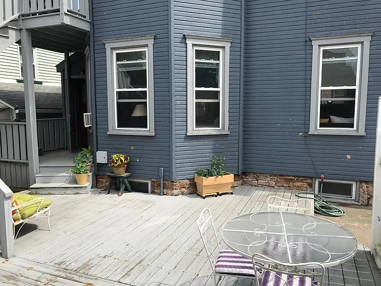 202 Penn St #1 — Photo 11