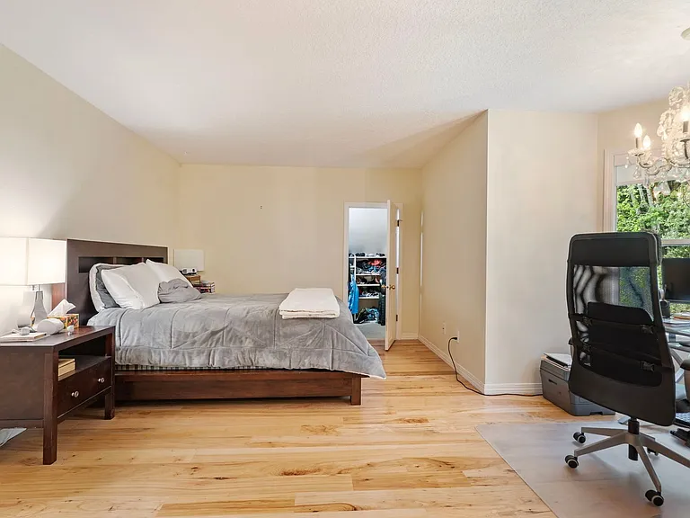 13278 Vermeer Dr — Photo 22