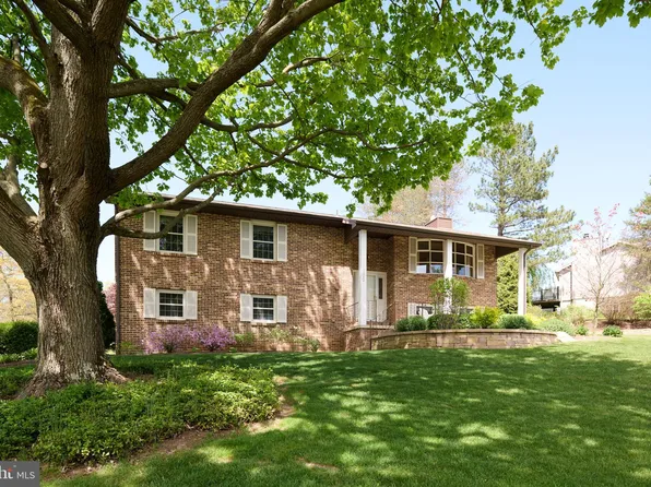 100 Westwood Cir, State College, PA 16803