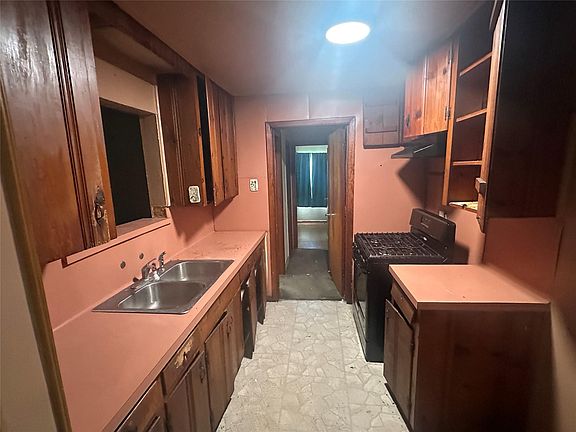 5th image of 2509 Thomas Ave