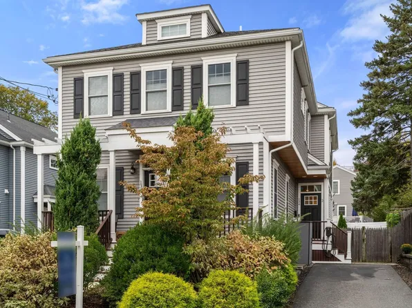 134 Edenfield Ave #2, Watertown, MA 02472