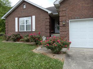 103 Springhill Dr, Bardstown, KY 40004