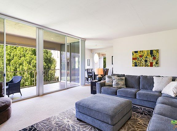 2nd image of 435 Desert Lakes Cir