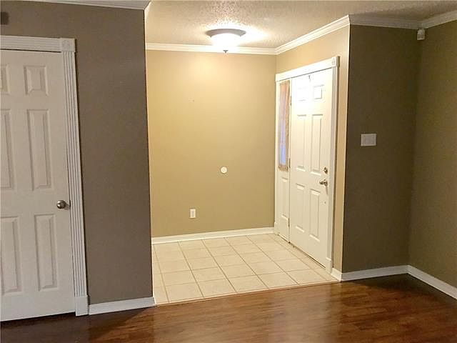 1st image of 157 Honeywood Dr