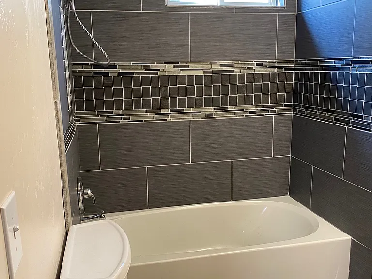 2616 Arcadia Dr — Photo 2