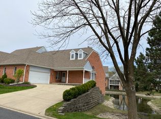 5608 Chesapeake Dr, McHenry, IL 60050