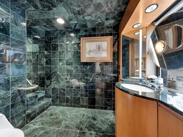 50 East 77th Street image 11 of 13