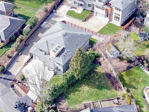 5th image of 4505 168th Ave SE