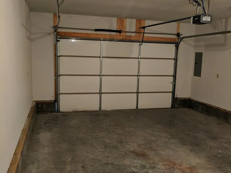 1014 W Aylor St — Photo 11