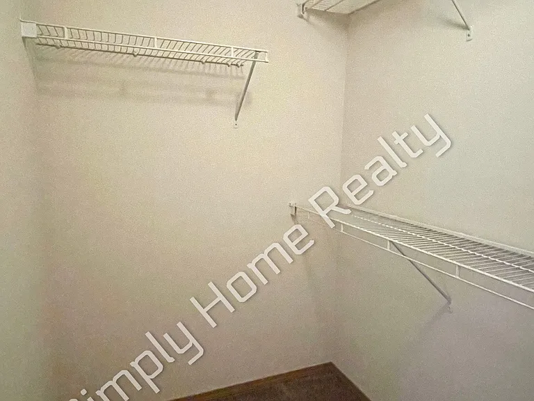 921 Avalon Ct SE — Photo 17