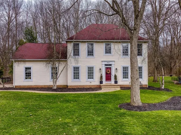 965 Silverberry Ln, Hudson, OH 44236
