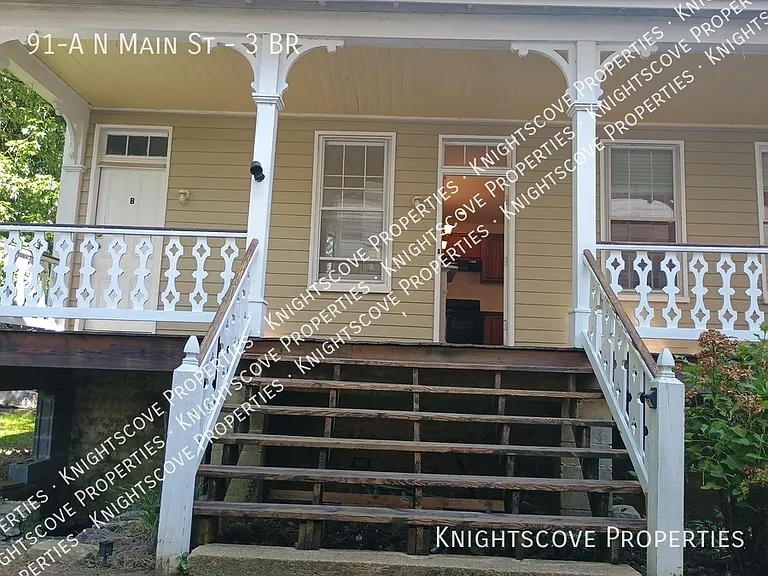 91A N Main St #3 BR — Photo 35