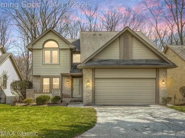 4860 Pelican Way, West Bloomfield, MI 48323
