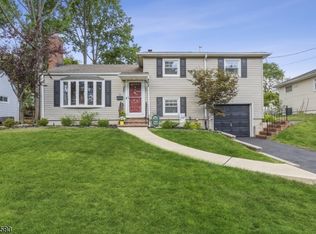 34 Estelle Ln, Fanwood, NJ 07023