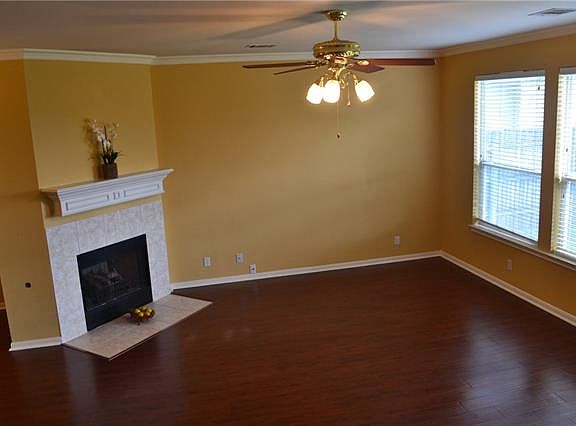 2nd image of 4009 Barlow Dr