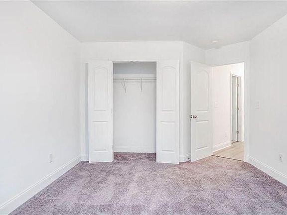 3rd image of 722 Rose Palm Ln