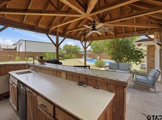 130 Mulberry St, Van, TX 75790