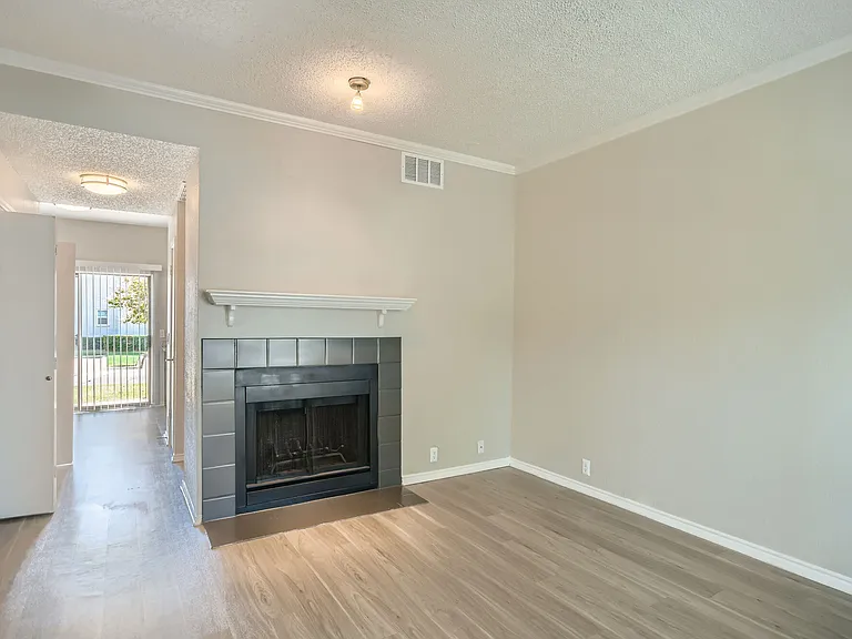 The Tallows Apartments — Photo 33