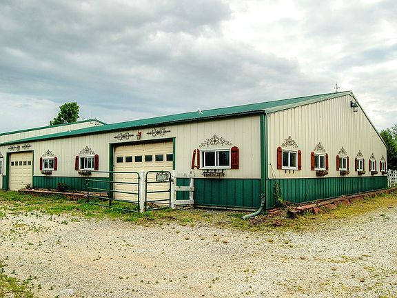 2nd image of 3645 Pine Bluff Rd