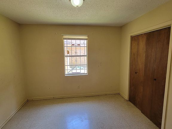 5th image of 3136 Seminole Dr