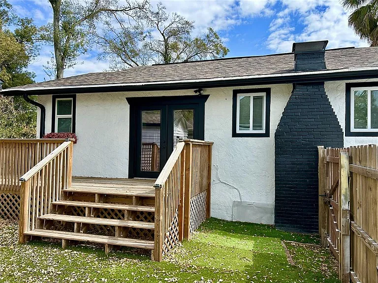 706 E Flora St — Photo 3