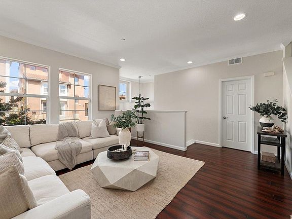 3rd image of 790 Adeline Ave