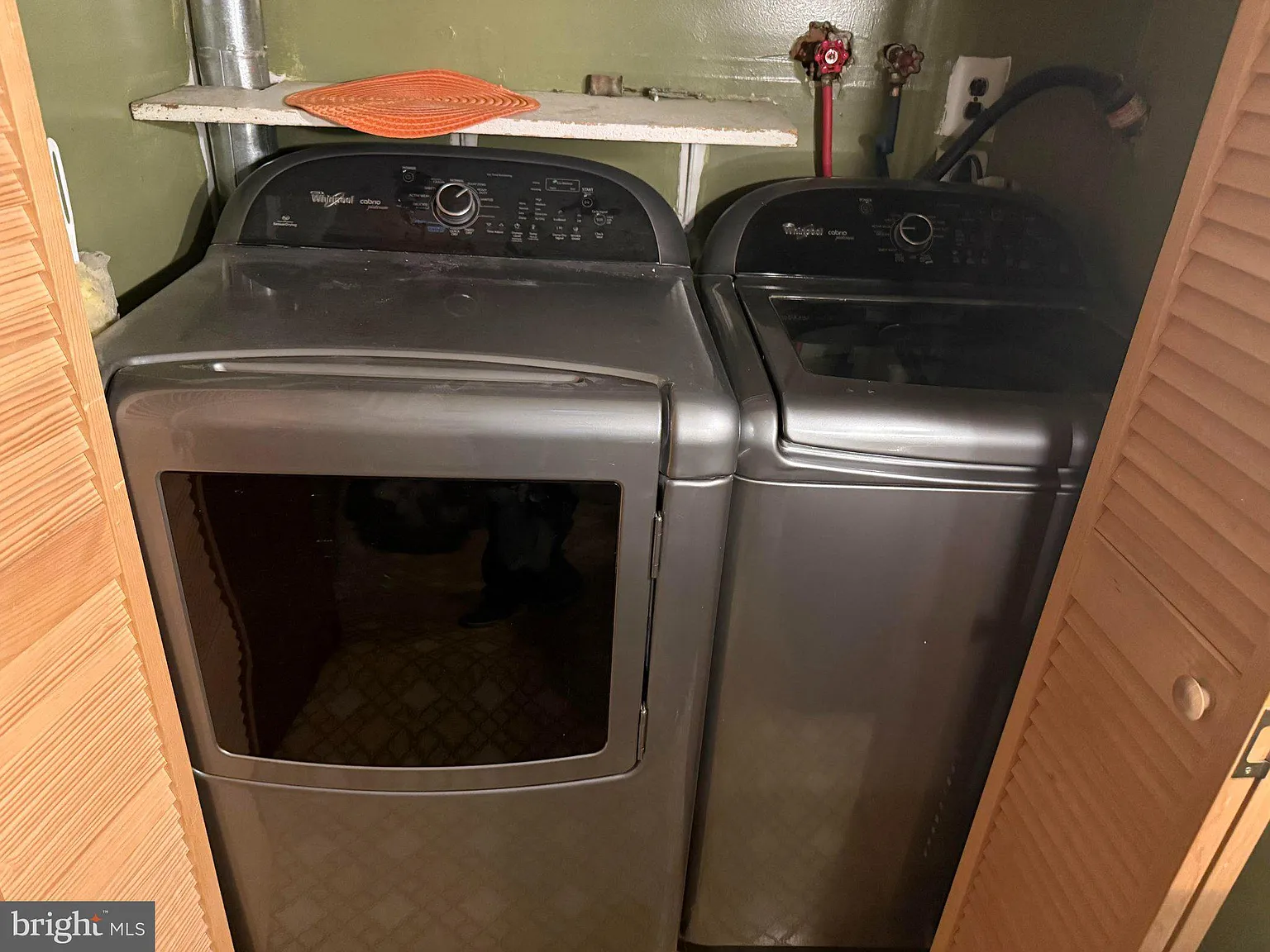 1 bed, 1.0 bath, 700 sqft, $1,200 — Photo 3