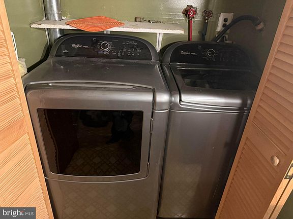 3rd image of 160 N Broad St APT A
