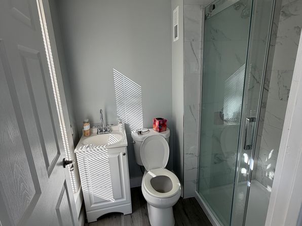 212 School St #2L