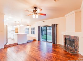 13355 Galicia, Universal City, TX 78148