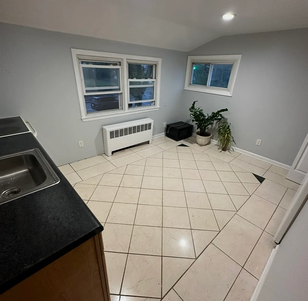 Jerusalem Ave, Levittown — Photo 1
