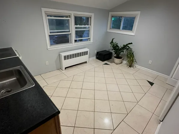(undisclosed Address), Levittown, NY 11756