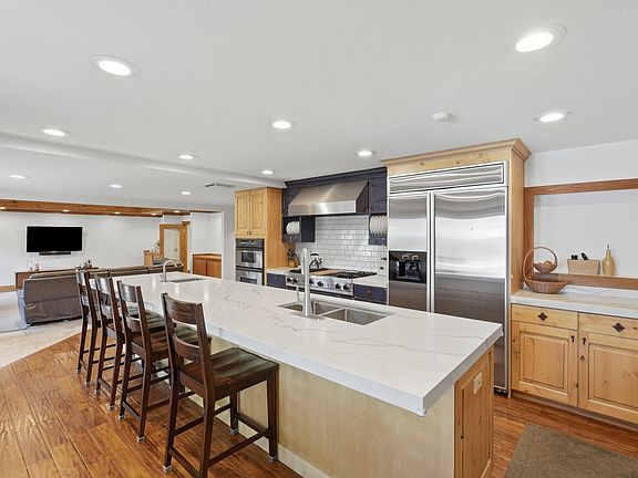 5th image of 6112 Breeze Cir