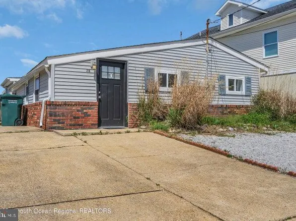 28 S Ensign Dr, Little Egg Harbor, NJ 08087