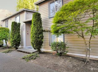 20120 66th Pl W #E-3, Lynnwood, WA 98036