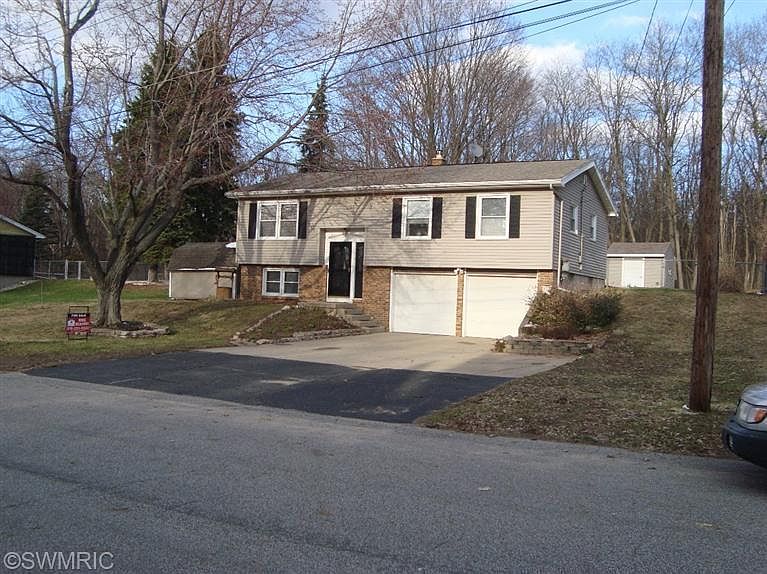 1st image of 4506 Bonanza Dr NE