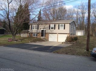 4506 Bonanza Dr NE, Grand Rapids, MI 49525